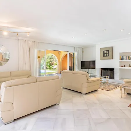 Exclusive Elmessidor Villa *